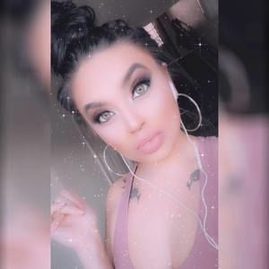 Meet your Posher, Selina